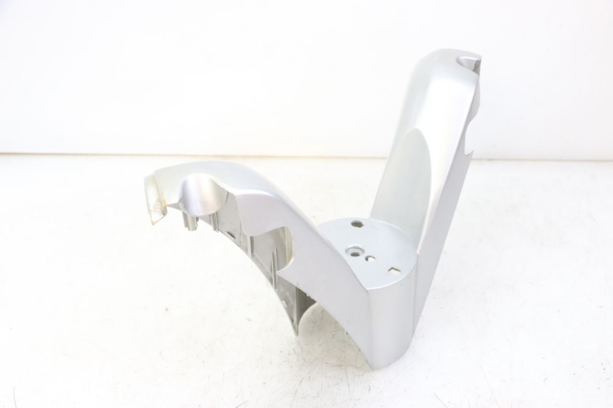 photo de COPRIMANUBRIO ANTERIORE KYMCO GRAND DINK 125 (2008 - 2014) - Marcature e riferimenti originali