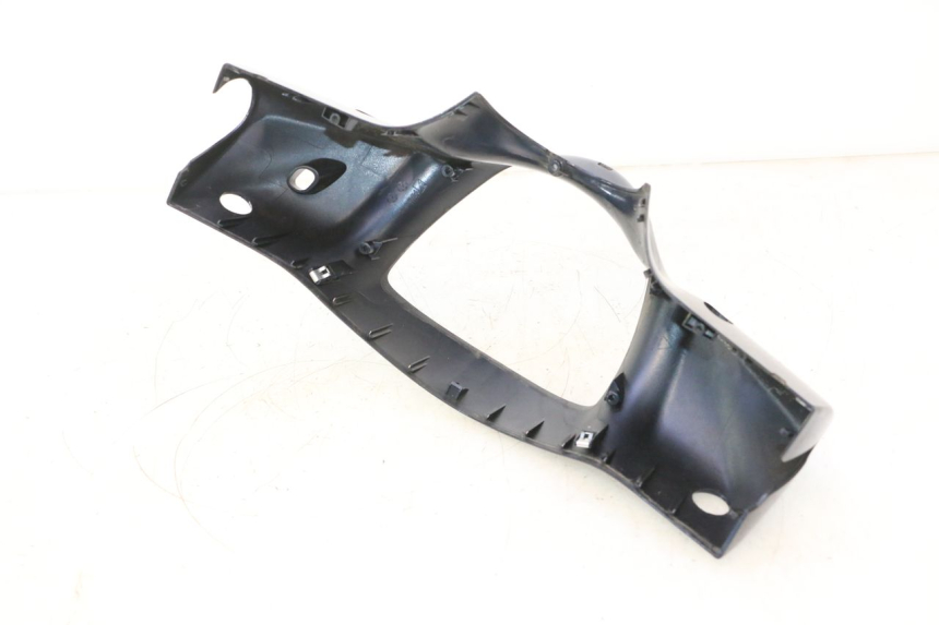 photo de COPRIMANUBRIO ANTERIORE PIAGGIO LIBERTY IGET 4T 50 (2015 - 2020) - Caratteristiche distintive