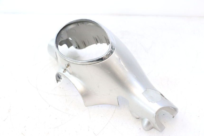 photo de COPRIMANUBRIO ANTERIORE PIAGGIO LIBERTY 50 (1998 - 2003) - Primo piano tecnico