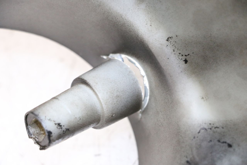 photo de COPRIMANUBRIO ANTERIORE LONGJIA SHARPY 125 (2020 - 2024) - Primo piano tecnico