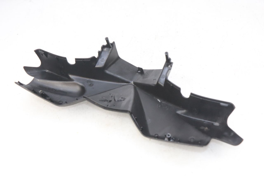 photo de COFANO MANUBRIO ANTERIORE PEUGEOT LUDIX 50 (2008 - 2017) - Dettaglio del componente