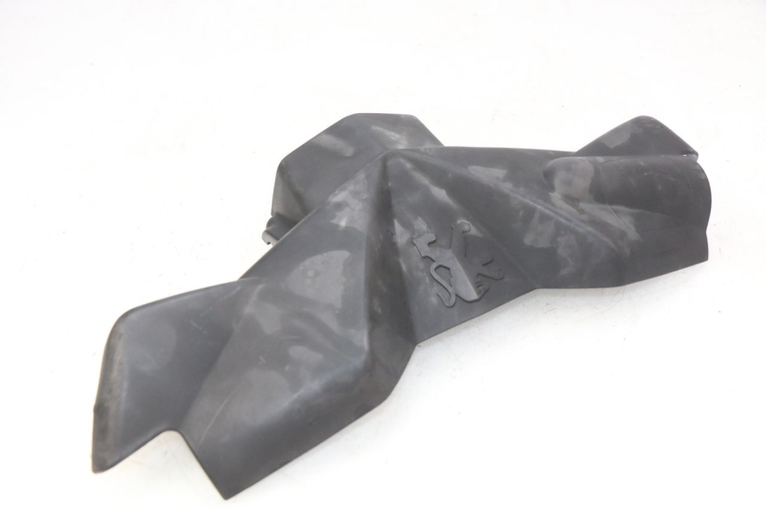 photo de COFANO MANUBRIO ANTERIORE PEUGEOT LUDIX 50 (2008 - 2017) - Altra angolazione