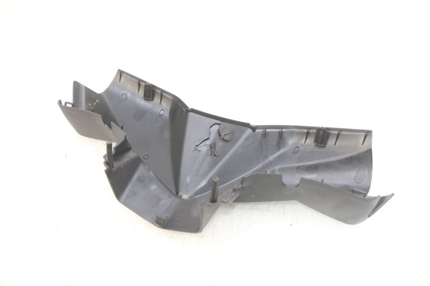 photo de COFANO MANUBRIO ANTERIORE PEUGEOT LUDIX 50 (2005 - 2007) - Primo piano tecnico