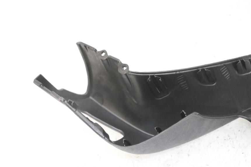 photo de COPRIMANUBRIO ANTERIORE PIAGGIO MP3 LT 300 (2010 - 2016) - Dettagli dei punti di fissaggio