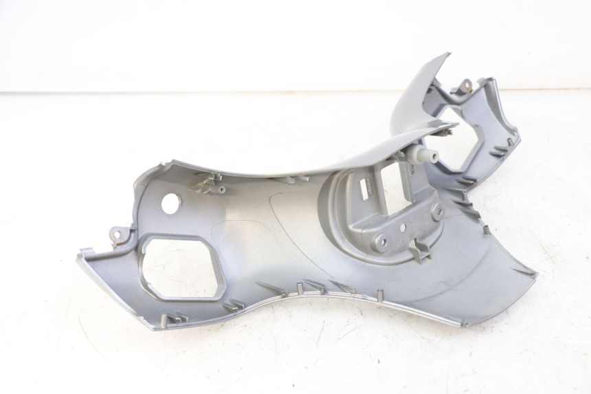photo de COFANO MANUBRIO ANTERIORE PIAGGIO MP3 500 (2014 - 2017) - Zoom sullo stato d'uso