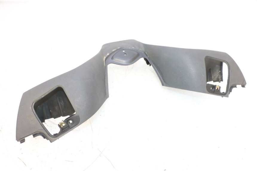 photo de COFANO MANUBRIO ANTERIORE PIAGGIO MP3 125 (2006 - 2014) - Zoom sullo stato d'uso