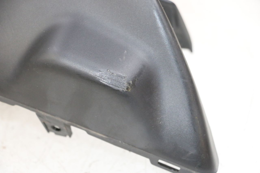 photo de COPRIMANUBRIO ANTERIORE YAMAHA NEO'S CORE 1 (2022 - 2026) - Dettagli dei punti di fissaggio