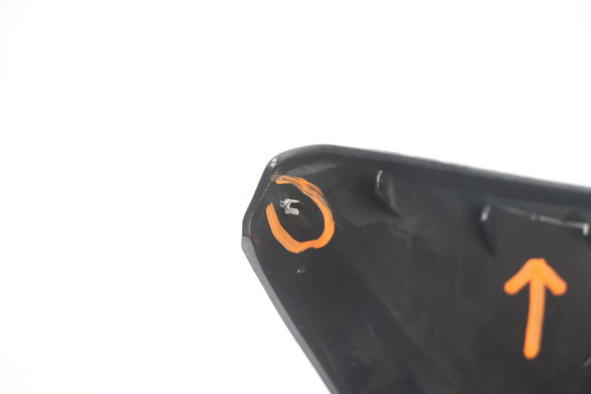 photo de COPRIMANUBRIO ANTERIORE YAMAHA NEO'S NEOS 2T 50 (1998 - 2007) - Caratteristiche distintive