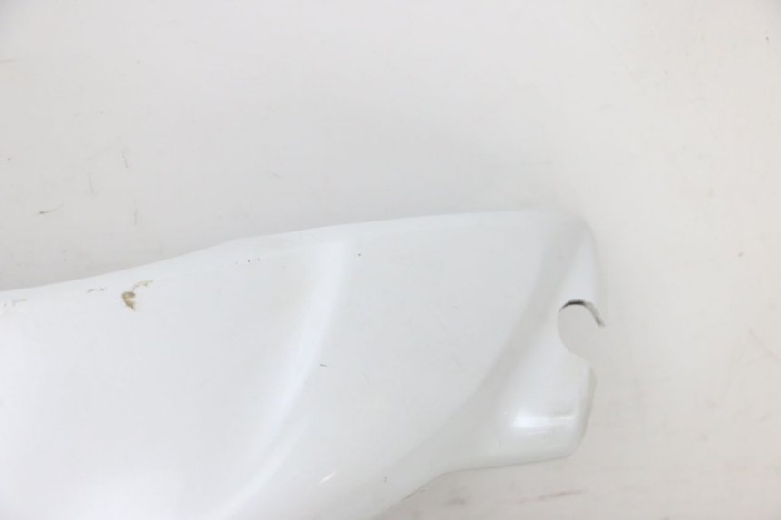 photo de COPRIMANUBRIO ANTERIORE YAMAHA NEOS NEO'S 4T 50 (2008 - 2016) - Primo piano ad alta risoluzione