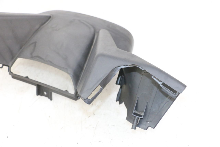 photo de COPERCHIO MANUBRIO ANTERIORE GILERA NEXUS 125 (2009 - 2013) - Caratteristiche distintive