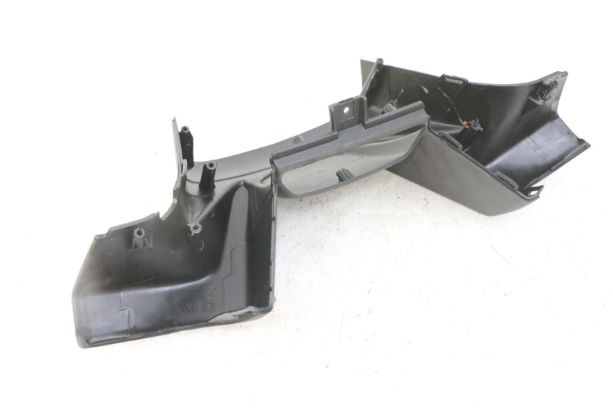 photo de COPERCHIO MANUBRIO ANTERIORE GILERA NEXUS 125 (2009 - 2013) - Vista d'insieme del prodotto