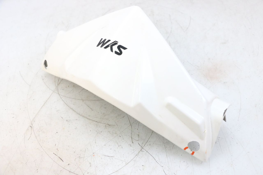 photo de COPERCHIO MANUBRIO ANTERIORE SYM ORBIT 2 4T 50 (2008 - 2017) - Stato della superficie e materiale