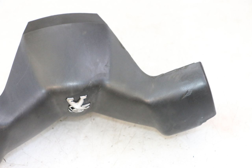 photo de COPRIMANUBRIO ANTERIORE PEUGEOT CITYSTAR 2T 50 (2018 - 2021) - Dettaglio del componente