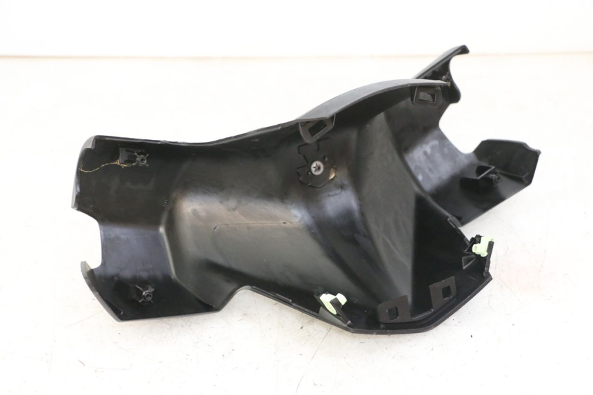 photo de COPRIMANUBRIO ANTERIORE PEUGEOT CITYSTAR 2T 50 (2018 - 2021) - Zoom sullo stato d'uso