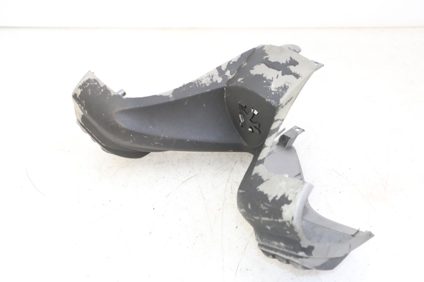 photo de COFANO MANUBRIO ANTERIORE PEUGEOT ELYSTAR 50 (2002 - 2014) - Dettagli dei punti di fissaggio