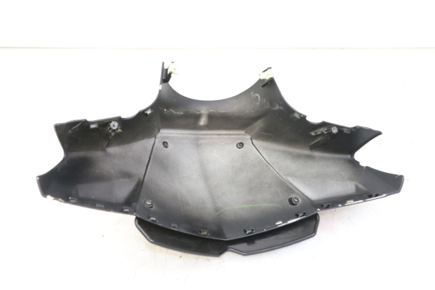 photo de COFANO MANUBRIO ANTERIORE PEUGEOT KISBEE 4T 50 (2018 - 2022) - Zoom sullo stato d'uso