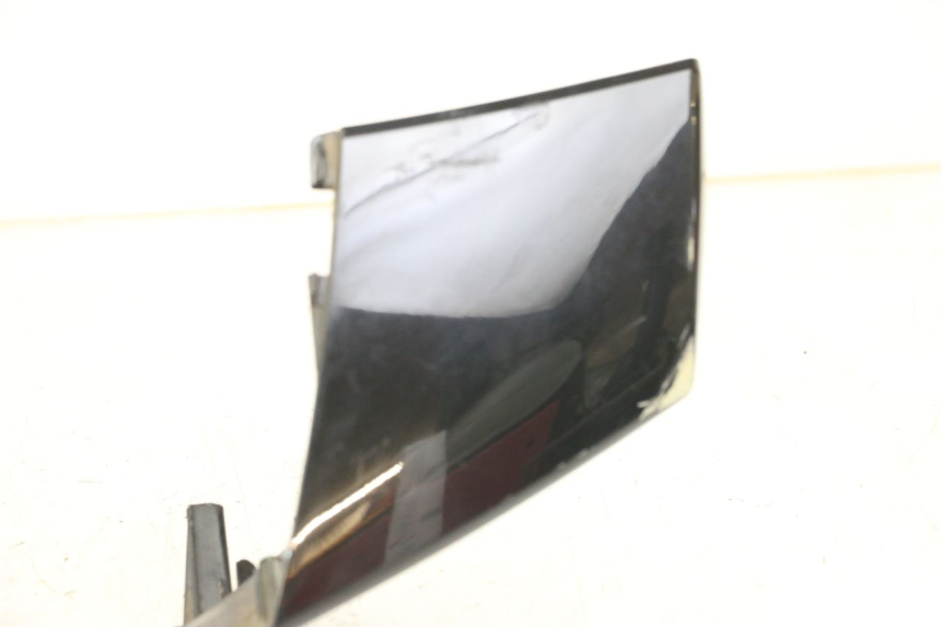 photo de COPRIMANUBRIO ANTERIORE PEUGEOT VIVACITY 125 (2010 - 2017) - Altra vista dell'articolo