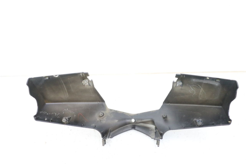 photo de COPRIMANUBRIO ANTERIORE PEUGEOT VIVACITY 125 (2010 - 2017) - Dettagli dei punti di fissaggio