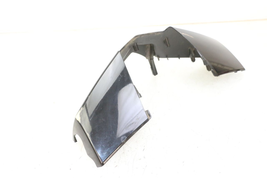 photo de COPRIMANUBRIO ANTERIORE PEUGEOT VIVACITY 125 (2010 - 2017) - Stato della superficie e materiale