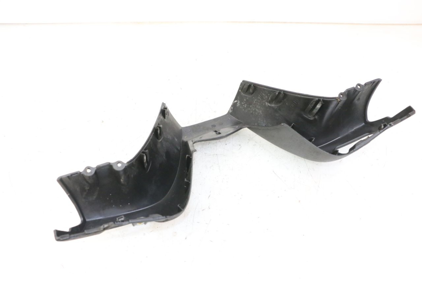 photo de COFANO MANUBRIO ANTERIORE PIAGGIO MP3 125 (2006 - 2014) - Zoom sullo stato d'uso