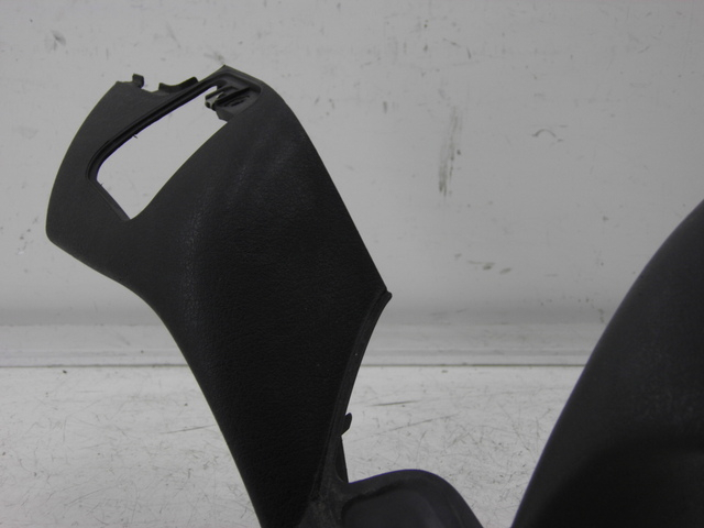 photo de COPERCHIO MANUBRIO ANTERIORE PIAGGIO MP3 RL 125 (2008 - 2009) - Vista d'insieme del prodotto