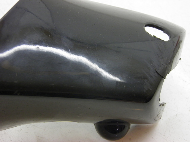 photo de COPERCHIO MANUBRIO ANTERIORE PIAGGIO ZIP 4T 50 (2001 - 2008) - Vista d'insieme del prodotto