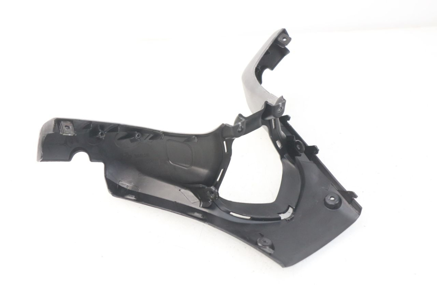 photo de COPERCHIO MANUBRIO ANTERIORE DAELIM S3 125 (2010 - 2017) - Altra angolazione