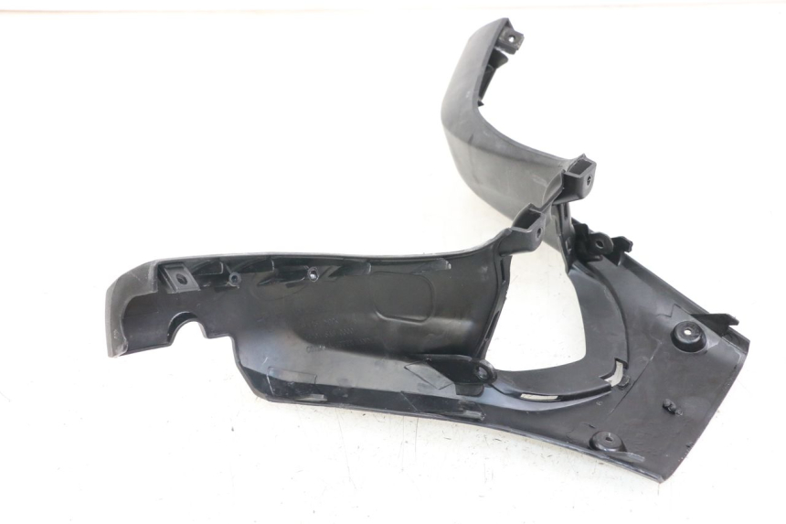 photo de COPERCHIO MANUBRIO ANTERIORE DAELIM S3 125 (2010 - 2017) - Altra angolazione