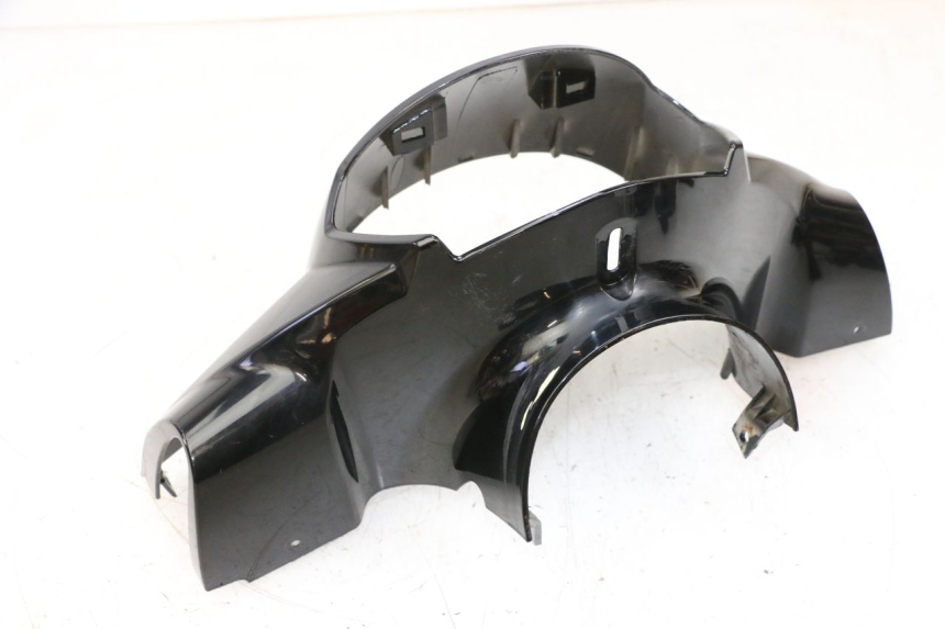 photo de COFANO MANUBRIO ANTERIORE JM MOTORS SANTANA 50 (2014 - 2023) - Dettagli dei punti di fissaggio