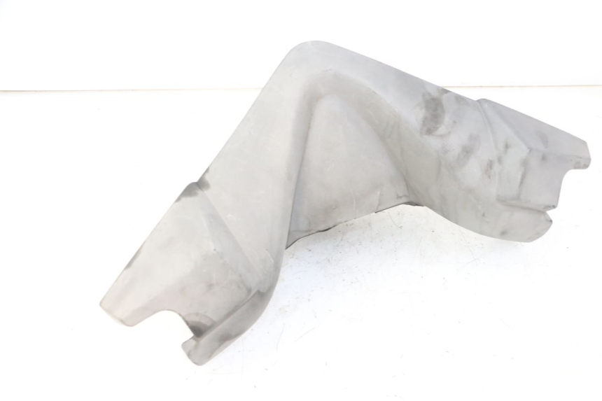 photo de COPRIMANUBRIO ANTERIORE PEUGEOT SATELIS COMPRESSOR K15 125 (2006 - 2009) - Altra angolazione