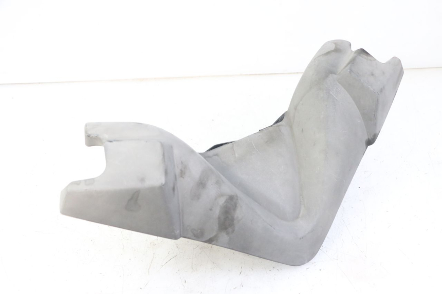 photo de COPRIMANUBRIO ANTERIORE PEUGEOT SATELIS COMPRESSOR K15 125 (2006 - 2009) - Stato della superficie e materiale