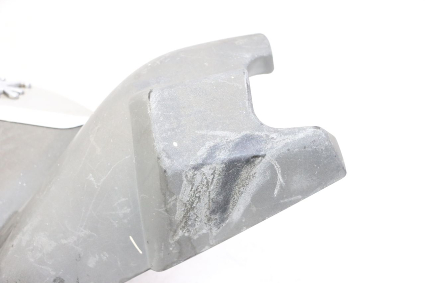 photo de COPRIMANUBRIO ANTERIORE PEUGEOT SATELIS 125 (2013 - 2018) - Caratteristiche distintive