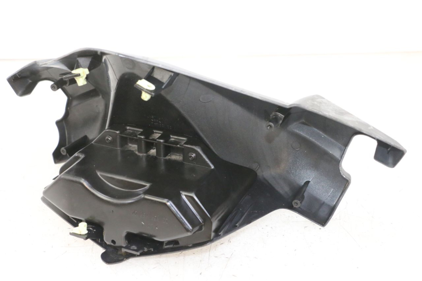 photo de COPRIMANUBRIO ANTERIORE PEUGEOT SATELIS 125 (2013 - 2018) - Altra angolazione