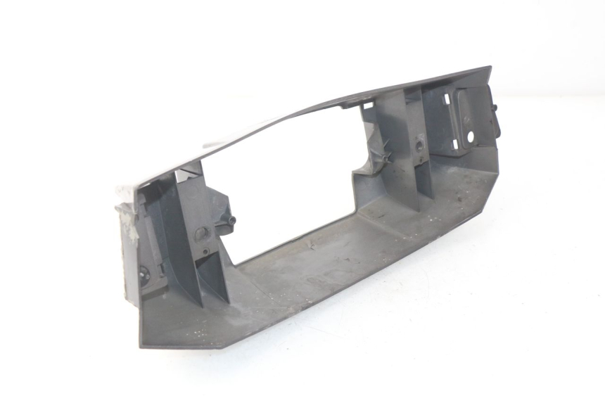 photo de COPERCHIO MANUBRIO ANTERIORE PEUGEOT SC 50 (1988 - 1992) - Zoom sullo stato d'uso