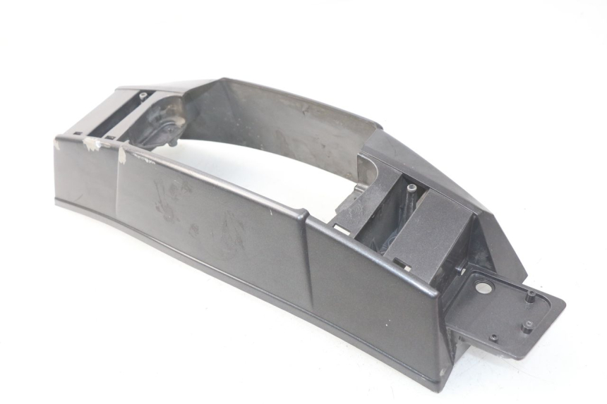 photo de COPERCHIO MANUBRIO ANTERIORE PEUGEOT SC 50 (1988 - 1992) - Primo piano tecnico