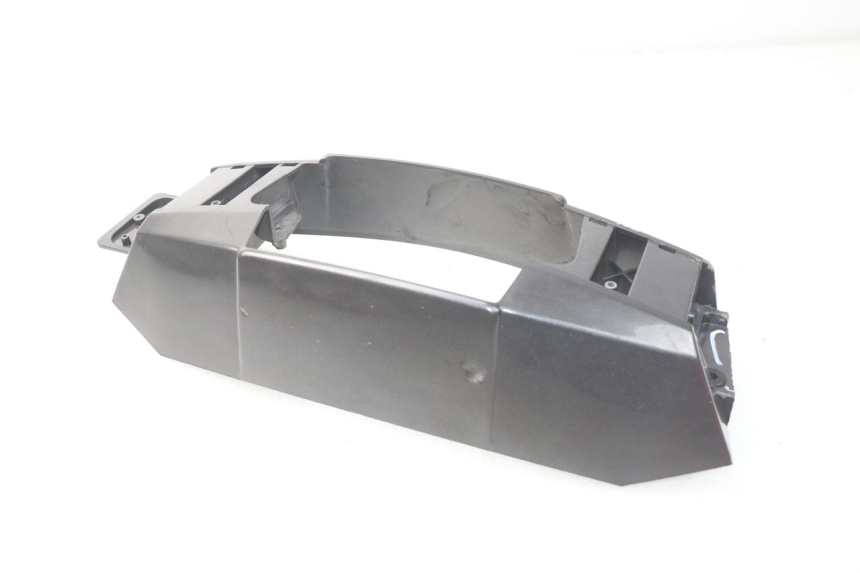 photo de COPERCHIO MANUBRIO ANTERIORE PEUGEOT SC 50 (1988 - 1992) - Dettagli dei punti di fissaggio