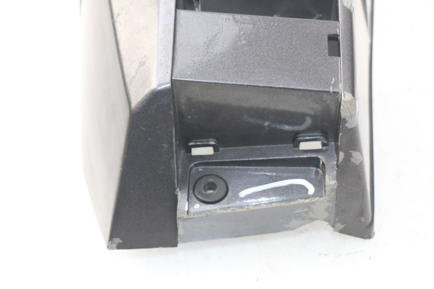 photo de COPERCHIO MANUBRIO ANTERIORE PEUGEOT SC 50 (1988 - 1992) - Stato della superficie e materiale