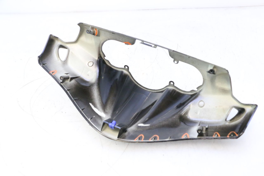 photo de COPRIMANUBRIO ANTERIORE PEUGEOT SPEEDFIGHT 2 AC 50 (2000 - 2009) - Caratteristiche distintive