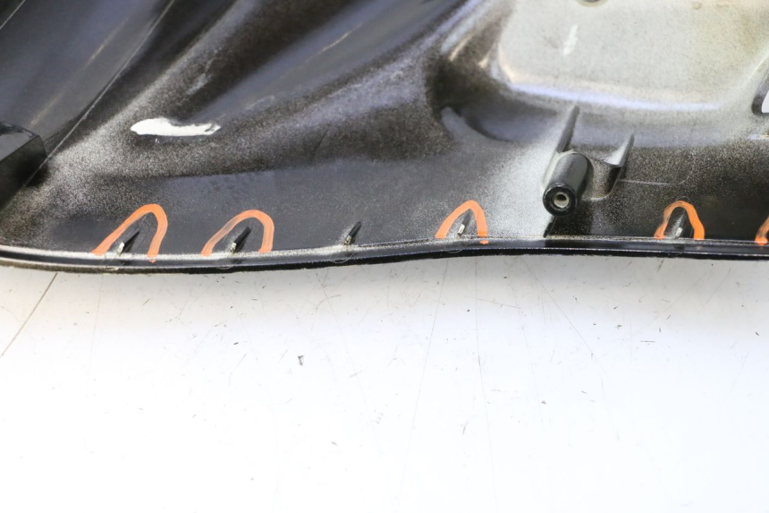 photo de COPRIMANUBRIO ANTERIORE PEUGEOT SPEEDFIGHT 2 AC 50 (2000 - 2009) - Marcature e riferimenti originali