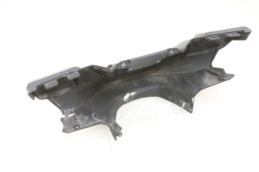 photo de COPRIMANUBRIO ANTERIORE PEUGEOT SPEEDFIGHT 4 4T EFI 50 (2021 - 2025) - Dettagli dei punti di fissaggio