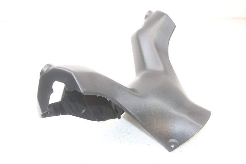 photo de COPRIMANUBRIO ANTERIORE SUZUKI BURGMAN 125 (2018 - 2021) - Primo piano tecnico