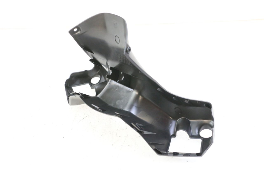 photo de COPRIMANUBRIO ANTERIORE SUZUKI BURGMAN 125 (2018 - 2021) - Dettaglio del componente