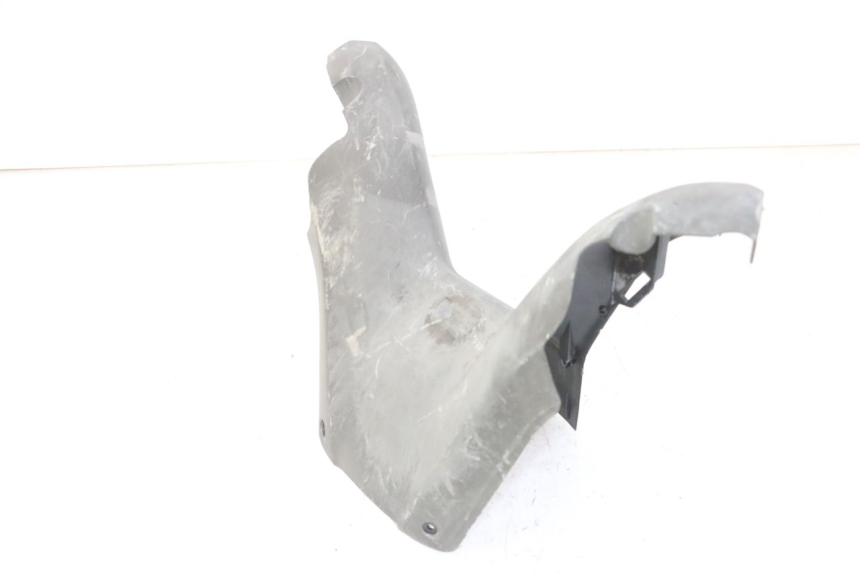 photo de COFANO MANUBRIO ANTERIORE SUZUKI UH BURGMAN 125 (2002 - 2006) - Dettagli dei punti di fissaggio