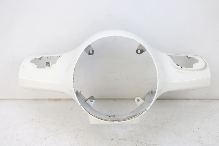 photo de COPERCHIO MANUBRIO ANTERIORE PIAGGIO VESPA GTS SUPER IE 125 (2009 - 2016) - Vista principale