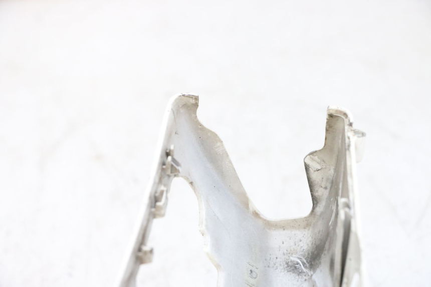 photo de COPERCHIO MANUBRIO ANTERIORE PIAGGIO VESPA GTS SUPER IE 125 (2009 - 2016) - Dettaglio del componente