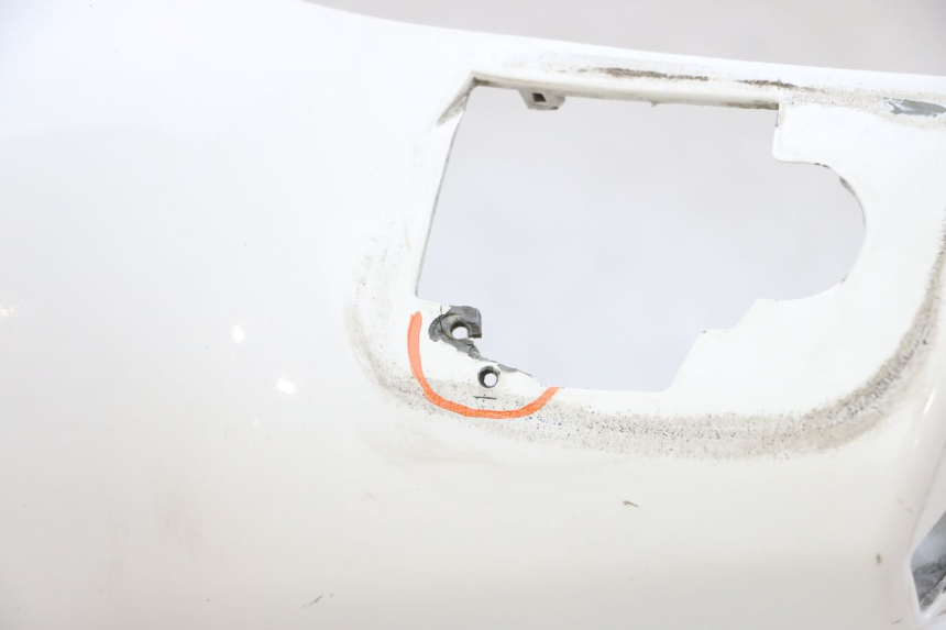 photo de COPERCHIO MANUBRIO ANTERIORE PIAGGIO VESPA GTS SUPER IE 125 (2009 - 2016) - Altra vista dell'articolo