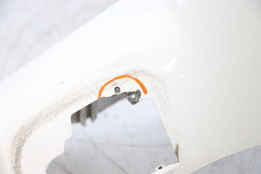 photo de COPERCHIO MANUBRIO ANTERIORE PIAGGIO VESPA GTS SUPER IE 125 (2009 - 2016) - Ispezione visiva dettagliata