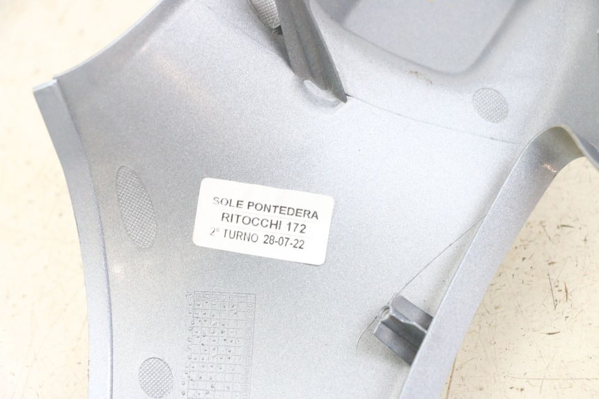 photo de COFANO ANTERIORE PIAGGIO VESPA PRIMAVERA 4T 50 (2021 - 2024) - Zoom sullo stato d'uso