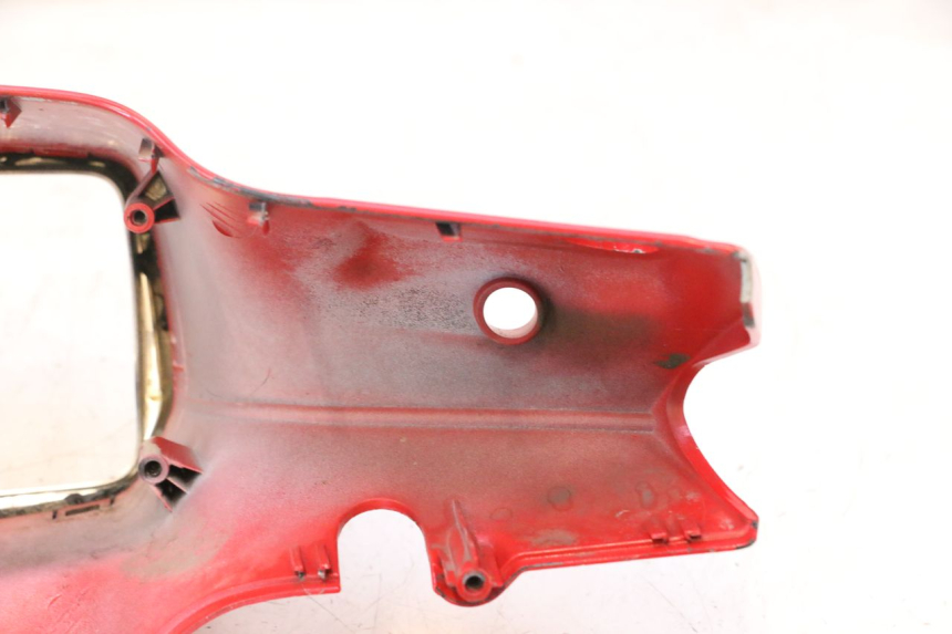 photo de COFANO MANUBRIO ANTERIORE PIAGGIO VESPA S 2T 50 (2007 - 2014) - Zoom sullo stato d'uso