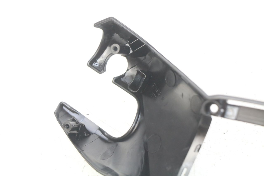 photo de COFANO MANUBRIO ANTERIORE YAMAHA X-MAX XMAX 125 (2010 - 2013) - Primo piano tecnico